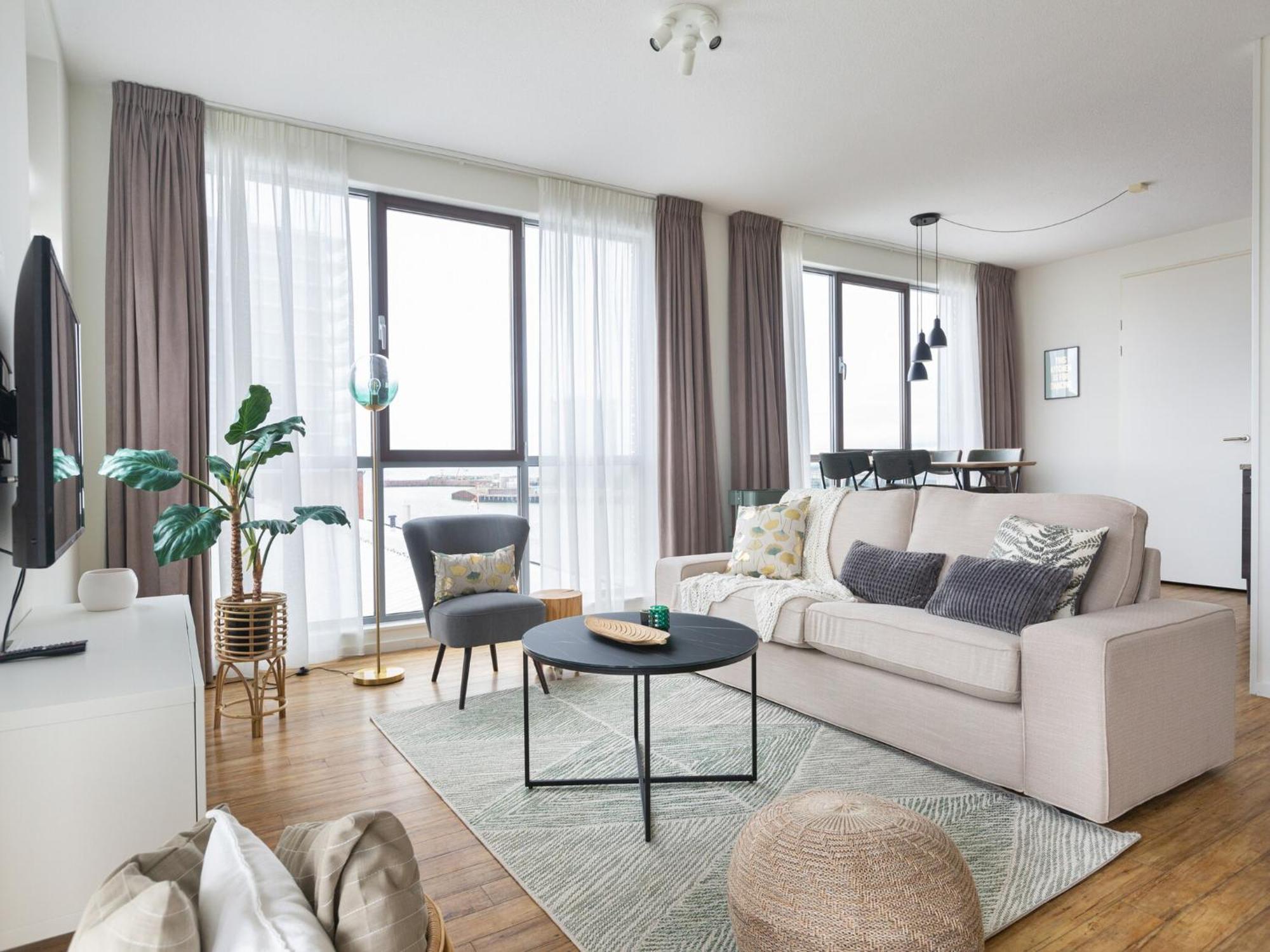 Modern With A View Of The Scheveningen Harbor Apartment