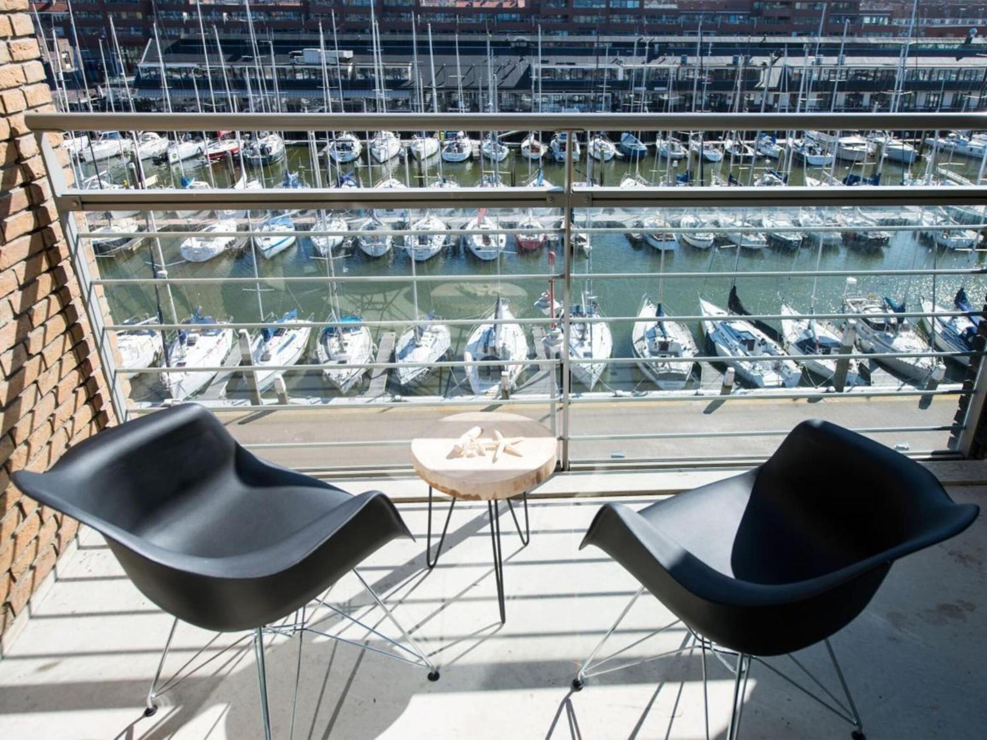 Modern With A View Of The Scheveningen Harbor Apartment