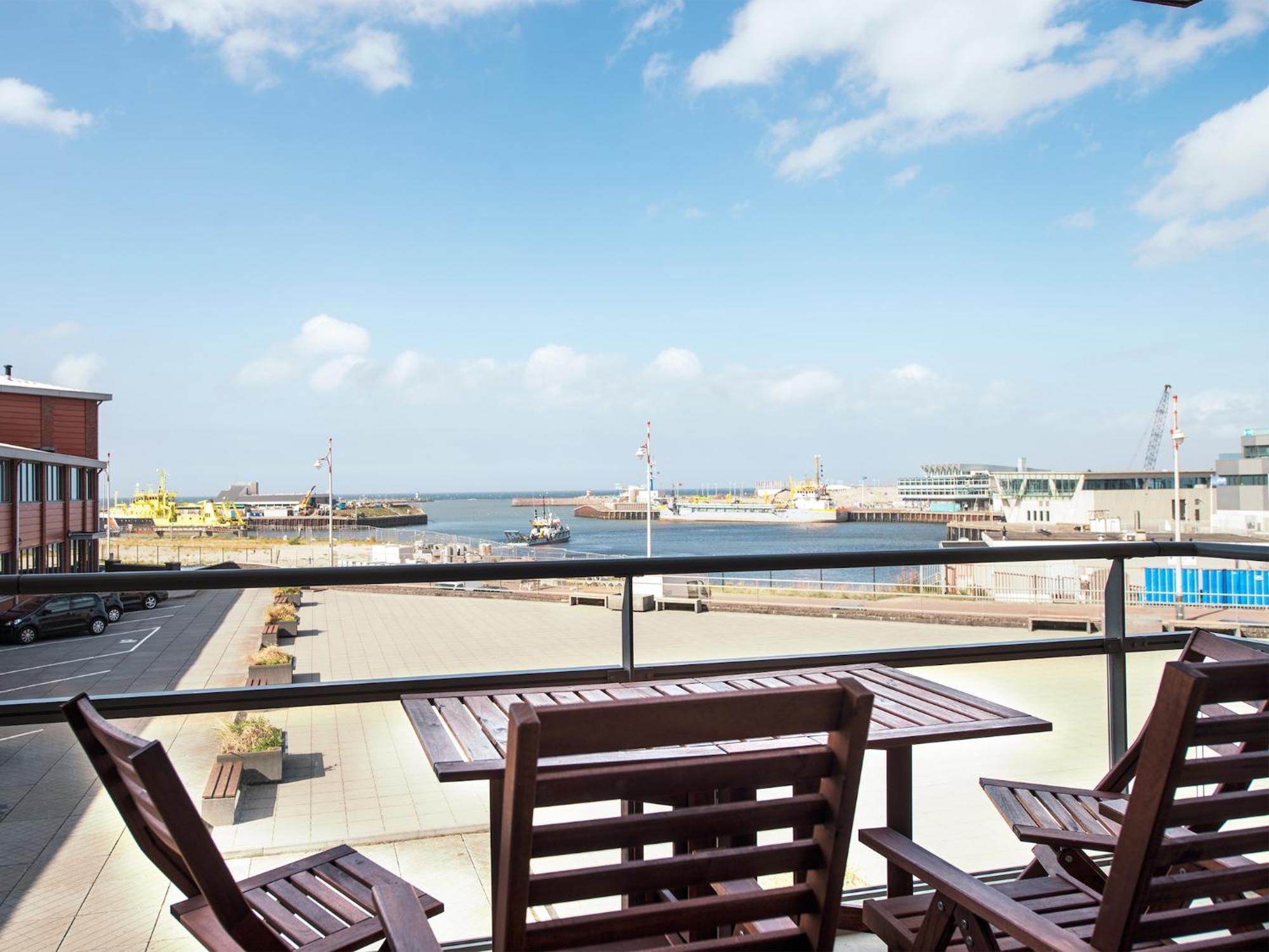 Modern With A View Of The Scheveningen Harbor Apartment *