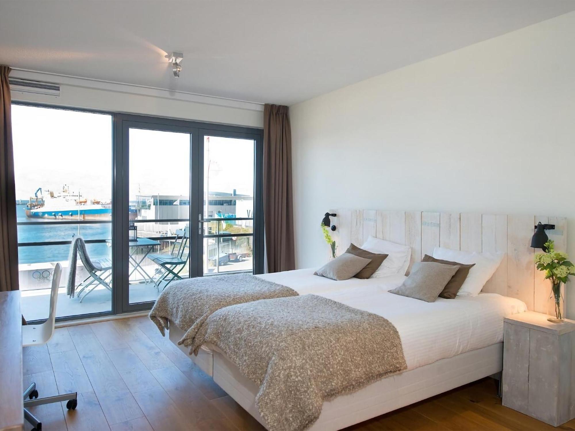 Modern With A View Of The Scheveningen Harbor Apartment *